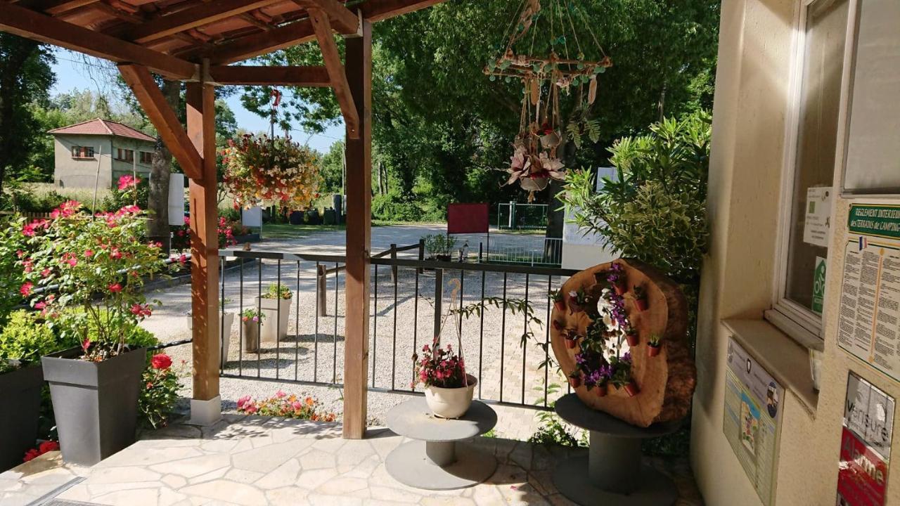 Camping Du Lion Bourg-Saint-Andeol Exterior photo