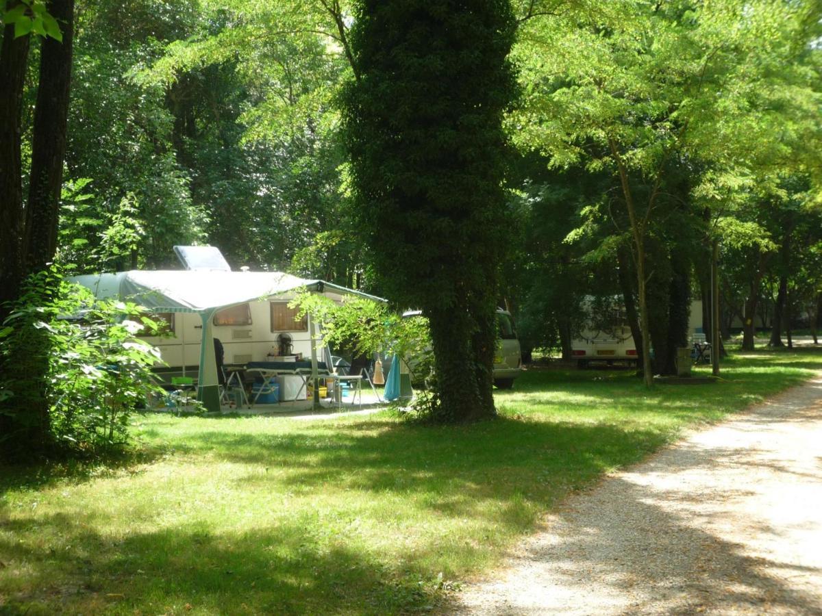 Camping Du Lion Bourg-Saint-Andeol Exterior photo